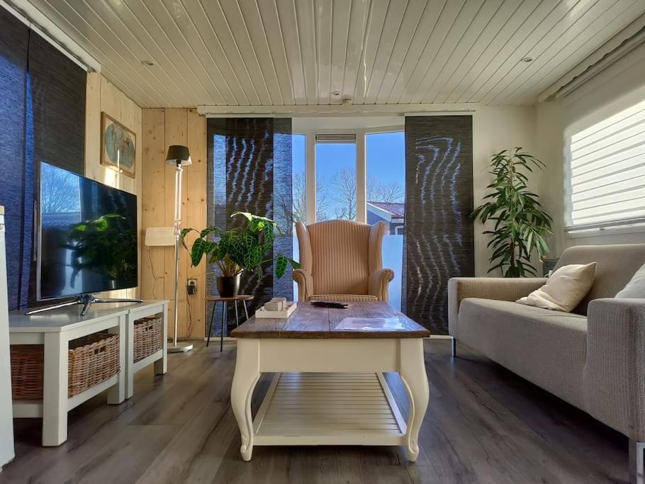 Chalet Midden In De Natuur! Anloo Exterior foto